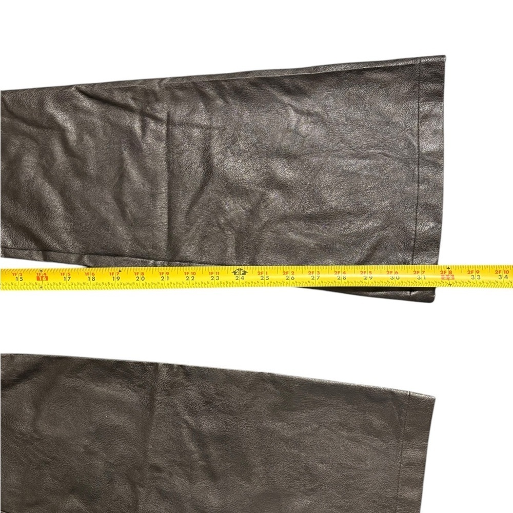 SPANX®
Faux Leather Flare Leg
Pull-On Pants XS - Picture 9 of 11